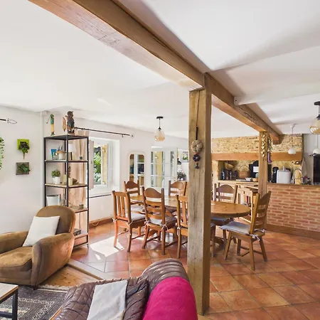 Holiday home Charmante Maison Familiale Avec Piscine Pour 7 *