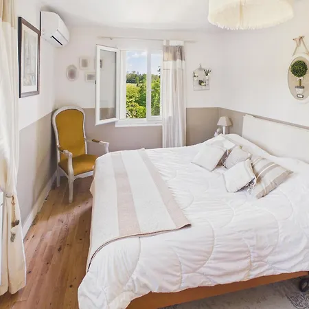 Charmante Maison Familiale Avec Piscine Pour 7 Holiday home