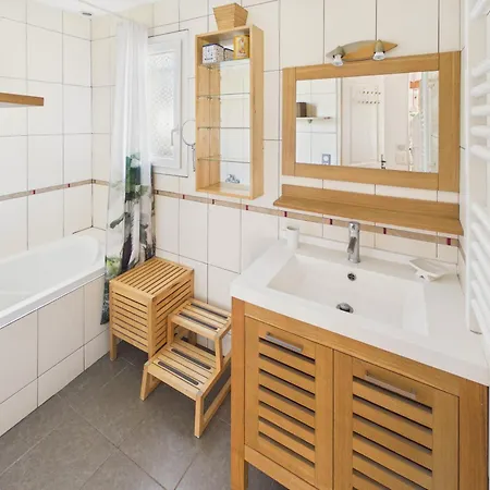 Charmante Maison Familiale Avec Piscine Pour 7