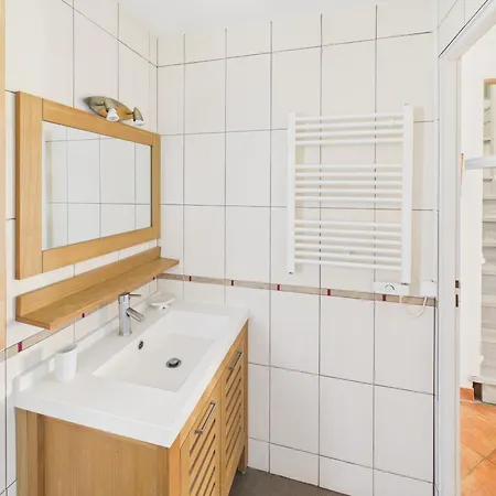 Charmante Maison Familiale Avec Piscine Pour 7 Holiday home